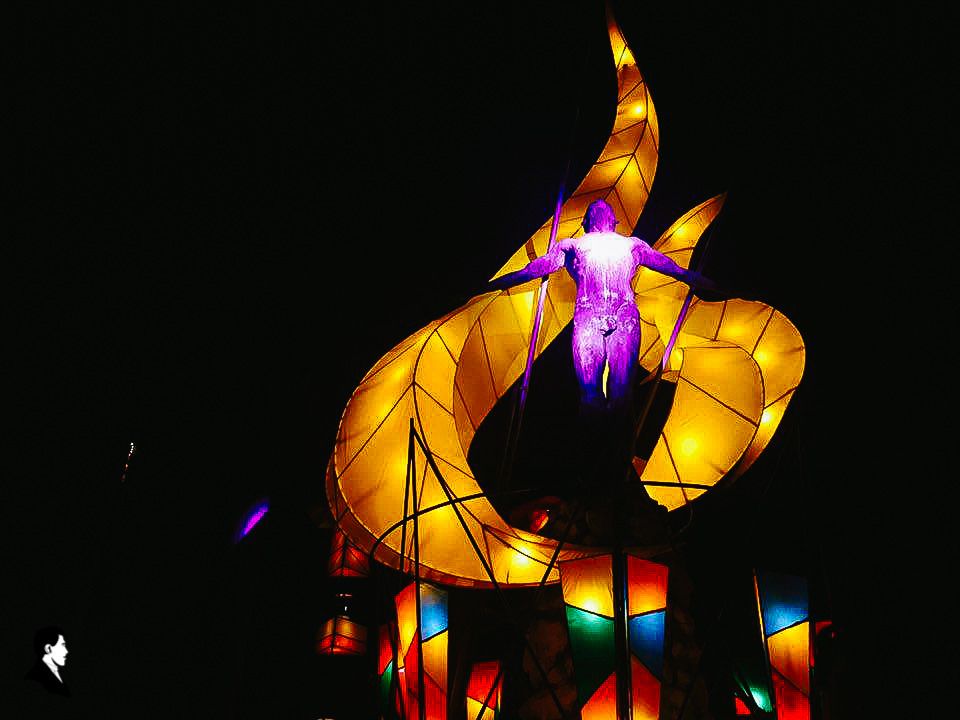 Inspired by the Lubena Christmas festival in Pampanga, Toym Imao’s lanterns and light sculptures adorn the Oblation, launching UP Diliman’s holiday celebrations. Photo by Krysten Mariann Boado