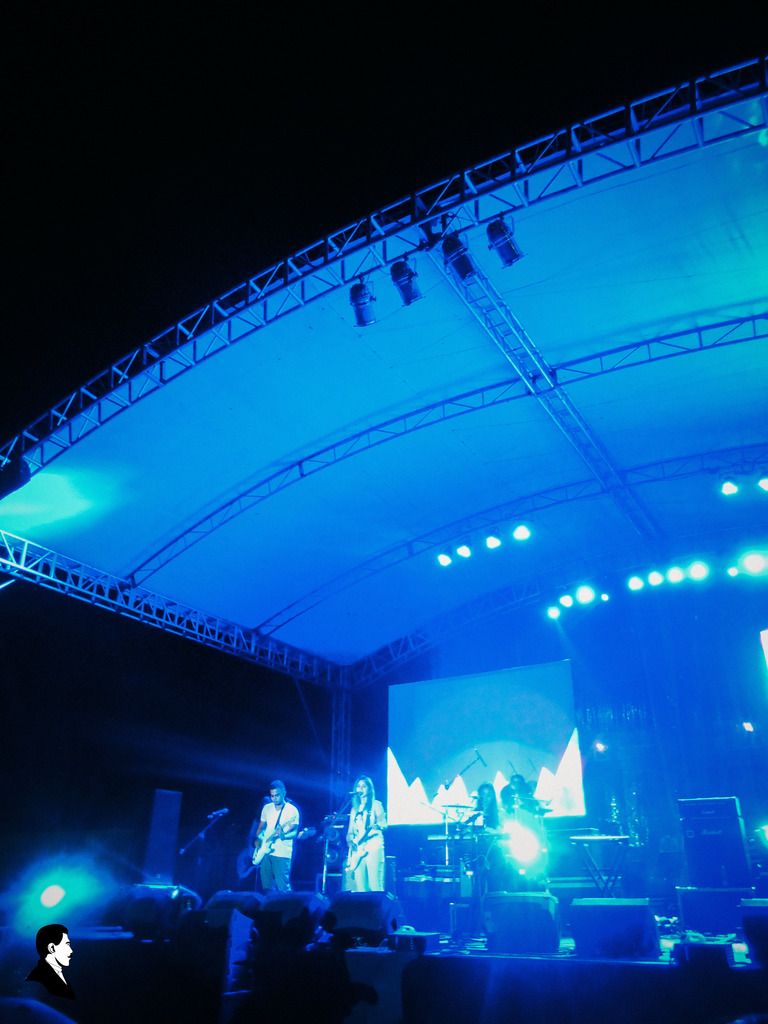 Alternative neo soul band Midnight Meetings performing at Overdrive, the second night of this year’s UP Fair. Photo by Paul Gumagay.