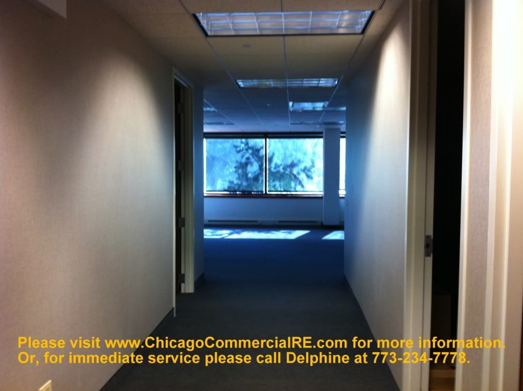 Premier Office Address. Well maintained building. Abundant parking (c) DelphineDungNguyen banks offer