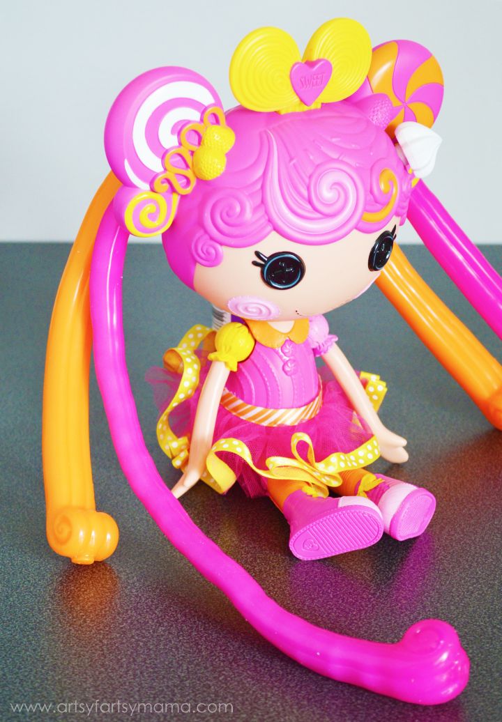 Lalaloopsy Stretchy Hair Doll Review at artsyfartsymama.com #Lalaloopsy #StretchAcrossUSA